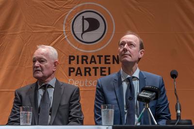 Martin Sonneborn stellt sein Vater als Kandidat zur Bundespraesident-stock-photo
