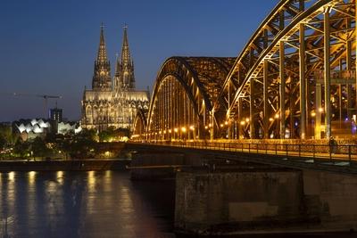 K?lner Dom Beleuchtung-stock-foto