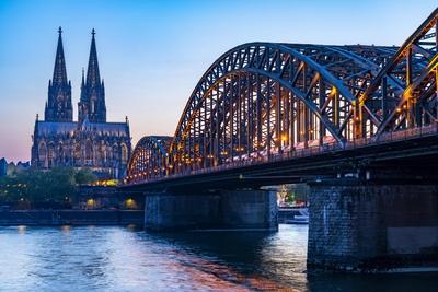 K?lner Dom Beleuchtung-stock-foto