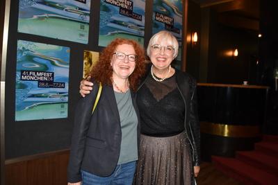 Filmfest M?nchen, Petra Kelly Act Now ! Premiere Margarete Bause MdB a.D. Claudia Roth Bundesministerin Muenchen 30.06.2-stock-photo
