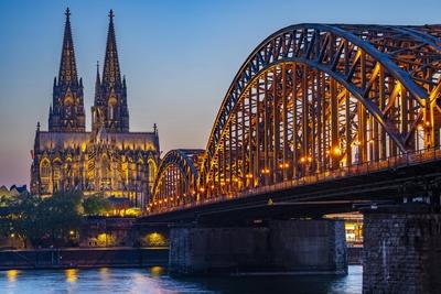 K?lner Dom Beleuchtung-stock-foto