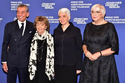 Preis f?r Verst?ndigung und Toleranz 2023 Michel Friedmann, Charlotte Knobloch, geborene Neuland, Hetty Berg, Claudia Ro-stock-photo
