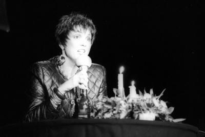 Wahlkampfabschluss der Gr?nen in der Alten Oper zu Frankfurt am Main Claudia Roth-stock-foto