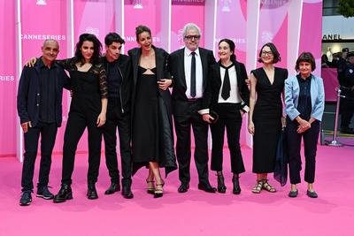 8eme édition des CANNESERIES - Red Carpet du 26 avril-stock-foto