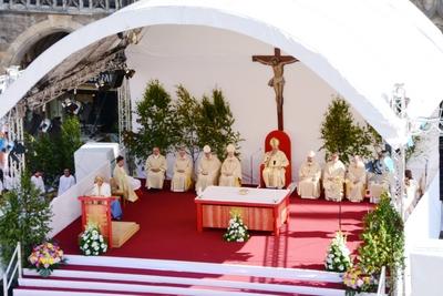 Fronleichnam in M?nchen Reinhard Marx Kardinal Geistliche Altar Muenchen 31 05 18 Marienplatz Fronl-stock-foto