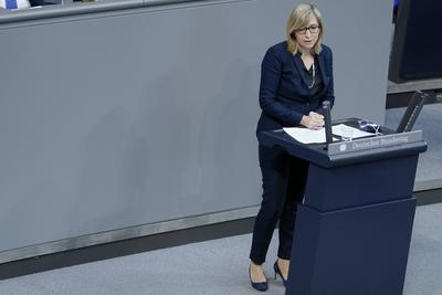 193. Bundestagssitzung in Berlin Aktuell, 20.11.2020, Berlin, Nina Warken im Portrait bei ihrer Rede zum Thema Aktuelle-stock-foto