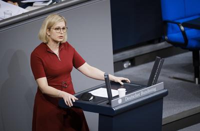 Christiane Schenderlein, CDU/CSU aufgenommen bei einer Rede im Rahmen der Debatte zum Thema Medien- und Kommunikationsb-stock-photo