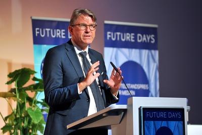 Markt und Mittelstand FUTURE DAYS. Publizist Wolfram Weimer anl??lich der Markt und Mittelstand FUTURE DAYS Zukunftsgipf-stock-foto