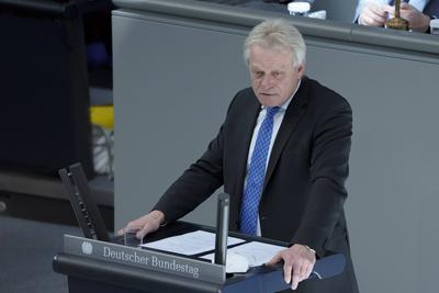 216. Bundestagssitzung und Debatte in Berlin Aktuell, 05.03.2021, Berlin, Alois Rainer im Portrait bei seiner Rede zum-stock-photo