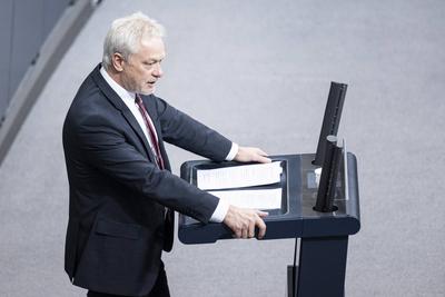 Alois Rainer, Mitglied des Deutschen Bundestages (CDU/CSU), aufgenommen im Rahmen der Sitzung des Deutschen Bundestages-stock-foto