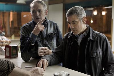 The American - filmstill ANTON CORBIJN (DIRECTOR) & GEORGE CLOONEY on the set of The American EDITORIAL USE ONLY Copyrig-stock-photo