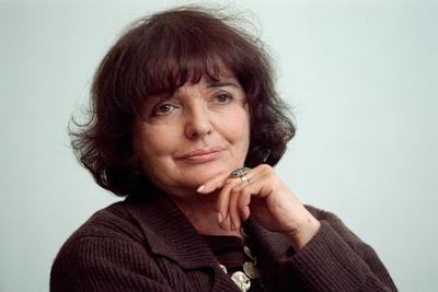 Bildnummer: 54454433  Datum: 09.12.1998  Copyright: imago/gezettliteraturWERKstatt berlin Hanna Krall ( Polen ), Autorin, fotografiert in der literaturWERKstatt berlin am 09.12. 1998 kultur people literatur kbdig xo0x 1998 quer Schriftsteller literatur Autor Portrait Persoenlichkeit Author writing writer Culture Kulture Dichter Poet  o0 Portr?t, ShootingBildnummer 54454433 Date 09 12 1998 Copyright Imago  LiteraturWERKstatt Berlin Hanna Krall Poland Author photographed in the LiteraturWERKstatt Berlin at 09 12 1998 Culture Celebrities Literature Kbdig xo0x 1998 horizontal Writer Literature Author Portrait Personality author Writing Writer Culture Kulture Poet Poet o0 Portrait Shooting-stock-foto