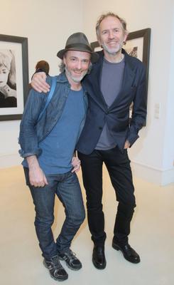 Anton Corbijn Ausstellung 20.04.2012 Saenger Francis - Fran - Healy (Band Travis) + Fotograf Anton Johannes Gerrit Corbi-stock-foto