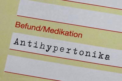 Befund oder Medikation eines Krankenscheins Befund oder Medikation eines Krankenscheins, 05.12.2023, Borkwalde, Brandenb-stock-photo