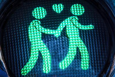 Queeres Ampelp?rchen, gr?ne Fussg?ngerampel, M?nchen, Mai 2024 Deutschland, M?nchen, Mai 2024, Queeres Ampelp?rchen an e-stock-photo