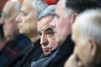 ITALY -  ROSARY PRAYER HELD FOR THE HEALTH OF POPE FRANCIS IN ST PETER'S SQUARE AT THE VATICAN   - 2025/3/1-stock-foto