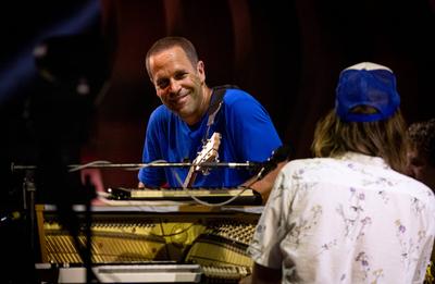 HONOLULU, HI- July 29, 2022: Jack Johnson performs at The Jack Johnson Hometown shows night 1 benefit for the Kokua Hawa-stock-foto