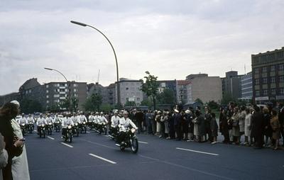 Besuch der Queen Elisabeth II DEU Berlin ca 1965 Besuch der Queen Elizabeth II am Ernst Reuter P-stock-photo