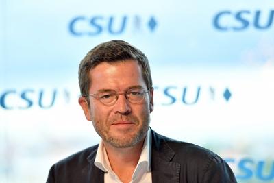 Karl Theodor zu Guttenberg Einzelbild,angeschnittenes Einzelmotiv,Portraet,Portrait,Portr?t. Innovationstour mit Karl T-stock-foto