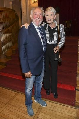 Dieter Hallervorden, Anita Kupsch at the premiere of Adel Verpflichtet Kind Hearts and Coronets at the Schlosspark Theater in Berlin, Germany, 07 September 2019. Berlin Deutschland/Germany *** Dieter Hallervorden, Anita Kupsch AT The Premiere of Adel committed Child Hearts and CORONETS AT The Castle Park Theatre in Berlin, Germany, 07 September 2019 Berlin Germany Germany-stock-photo