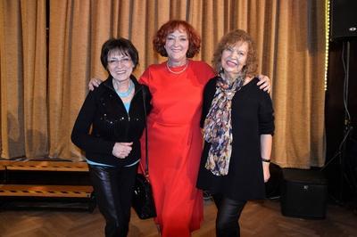 Ingrid Raack Dagmar Gelbke und Urte Blankenstein in der Show Unser Kessel Buntes im Theater am Par-stock-foto
