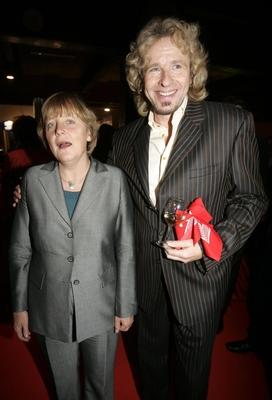 Focus Fest - Berlin Angela Merkel und Thomas Gottschalk beim Focus Fest im Palast der Republik am 21.09.2004 in Berlin.-stock-photo