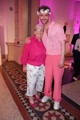 Felix Nieder mit Oma Waltraud Br?uss beim Grand Opening des W66 im Museum f?r Kommunikation in Berlin am 29.04.2025 ***-stock-foto