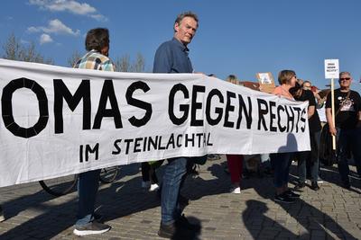 29.04.2025, Demonstration gegen AfD, Buendnis aus demokratischen Parteien und Zivilgesellschaft, Politik, Deutschland, Rottenburg am Neckar-stock-foto