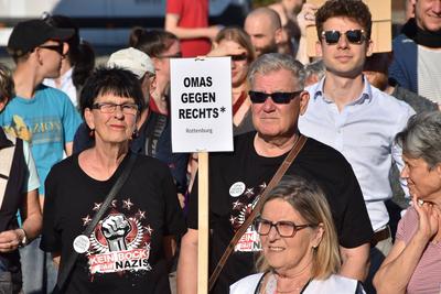 29.04.2025, Demonstration gegen AfD, Buendnis aus demokratischen Parteien und Zivilgesellschaft, Politik, Deutschland, Rottenburg am Neckar-stock-foto