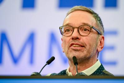 AUT, Urfahraner Jahrmarkt, 1.Mai Kundgebung FPOE-stock-photo