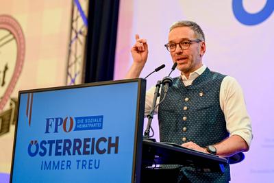 AUT, Urfahraner Jahrmarkt, 1.Mai Kundgebung FPOE-stock-photo