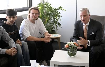 King Philippe Visits Kanzo-stock-foto