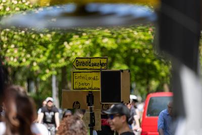 Satirischer Protest: Myass-Demo im Grunewald, Das Berliner Verwaltungsgericht hat im Eilverfahren entschieden, dass die-stock-foto