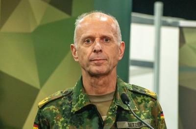Uebung ?Locker Shields?-stock-foto