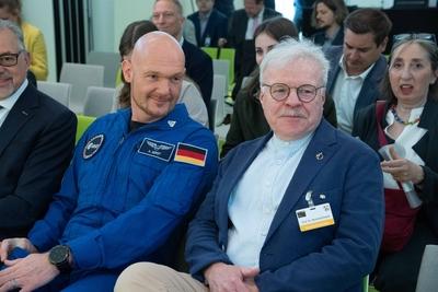 SpaceTech.NRW Raumfahrtkonferenz-stock-photo