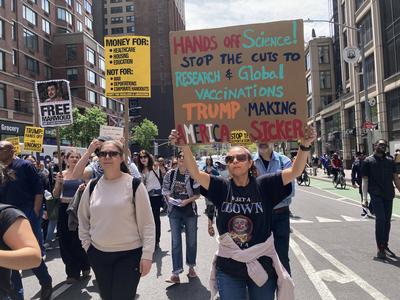 Activists protest Trump on May Day-stock-foto