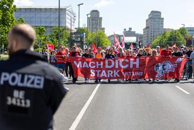DGB ruft zur traditionellen Mai-Kundgebung in Berlin auf, Zum Tag der Arbeit ruft der DGB unter dem Motto Mach dich star-stock-foto