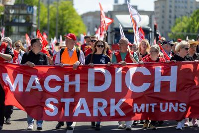 DGB ruft zur traditionellen Mai-Kundgebung in Berlin auf, Zum Tag der Arbeit ruft der DGB unter dem Motto Mach dich star-stock-foto