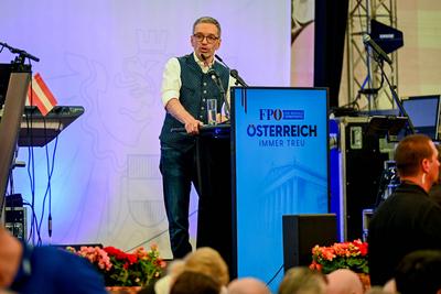 AUT, Urfahraner Jahrmarkt, 1.Mai Kundgebung FPOE-stock-photo