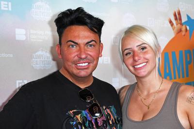 Matthias Mangiapane, Carina Spack beim KAMPF DER REALITYSTARS 6 Screening im Cinenova Kino in K?ln am 30.04.2025 *** Mat-stock-photo