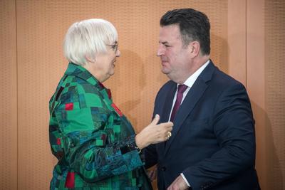 Kabinettsitzung der Bundesregierung-stock-foto