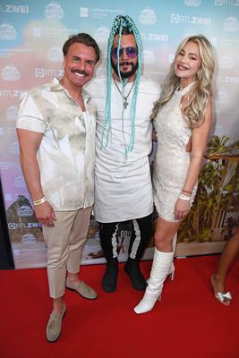 Bela Klentze, Sandra Czok mit Ehemann Sascha Schmitz beim KAMPF DER REALITYSTARS 6 Screening im Cinenova Kino in K?ln am-stock-foto