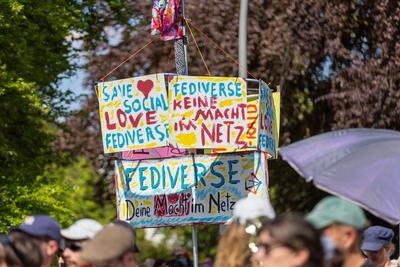 Satirischer Protest: Myass-Demo im Grunewald, Das Berliner Verwaltungsgericht hat im Eilverfahren entschieden, dass die-stock-foto