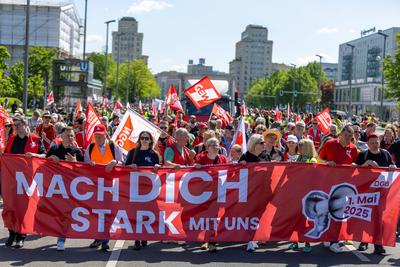 DGB ruft zur traditionellen Mai-Kundgebung in Berlin auf, Zum Tag der Arbeit ruft der DGB unter dem Motto Mach dich star-stock-foto