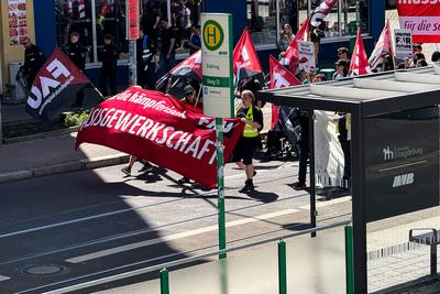 Erster Mai 2025 in Magdeburg (Sachsen-Anhalt) mit Kundgebung und Demonstration unter dem Motto Klasse, Kampf, Kultur, He-stock-photo