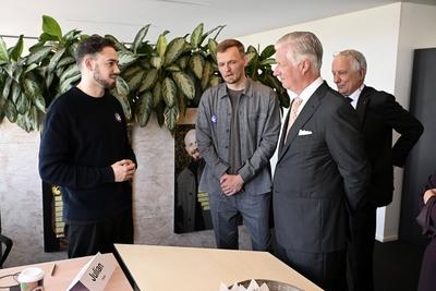 King Philippe Visits Kanzo-stock-foto