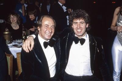 Der deutsche Musikproduzent Jack White (rechts) mit Egmont Monti L?ftner, Deutschland 1980er Jahre. German music produc-stock-foto