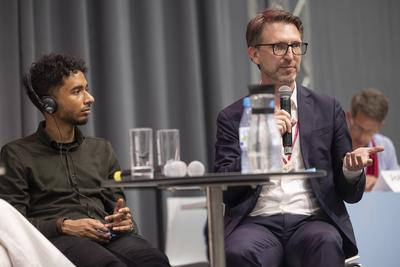 Podium "klimagerecht - ressourcengerecht?" beim Evangelischen Kirchentag in Hannover-stock-photo