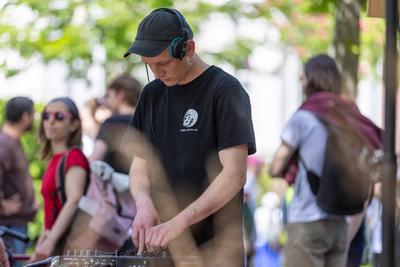 Satirischer Protest: Myass-Demo im Grunewald, Das Berliner Verwaltungsgericht hat im Eilverfahren entschieden, dass die-stock-foto