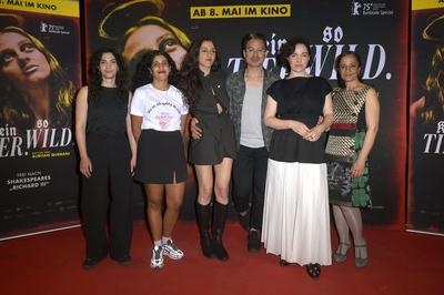 Mona Zarreh Hoshyari Khah, Banafshe Hourmazdi, Kenda Hmeidan, Burhan Qurbani, Verena Altenberger, Meriam Abbas-stock-foto